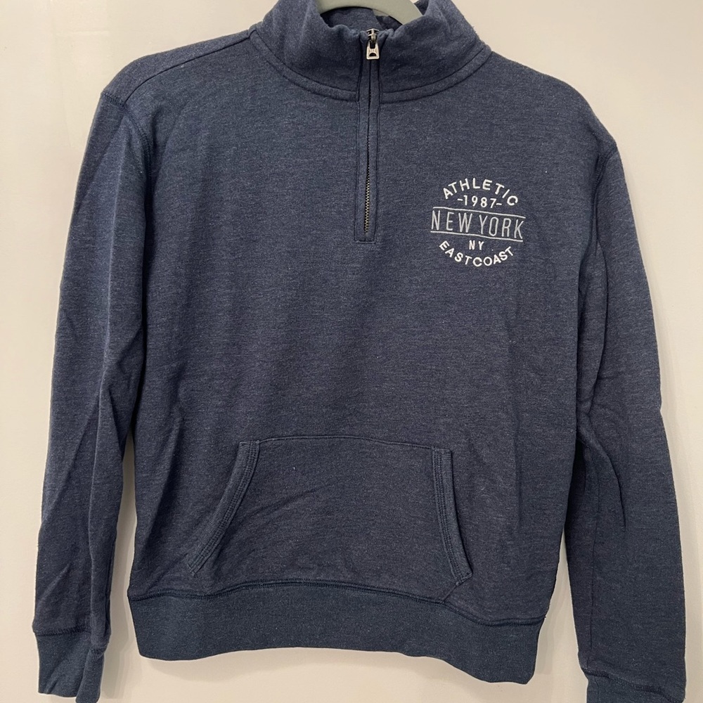 Woman’s AEROPOSTALE Quarter zip sweater. Medium. Worn a hand full of times.